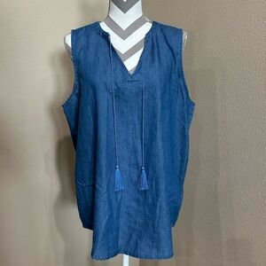 Women’s Sleeveless v-neck chambray shirt with tassels, EUC!